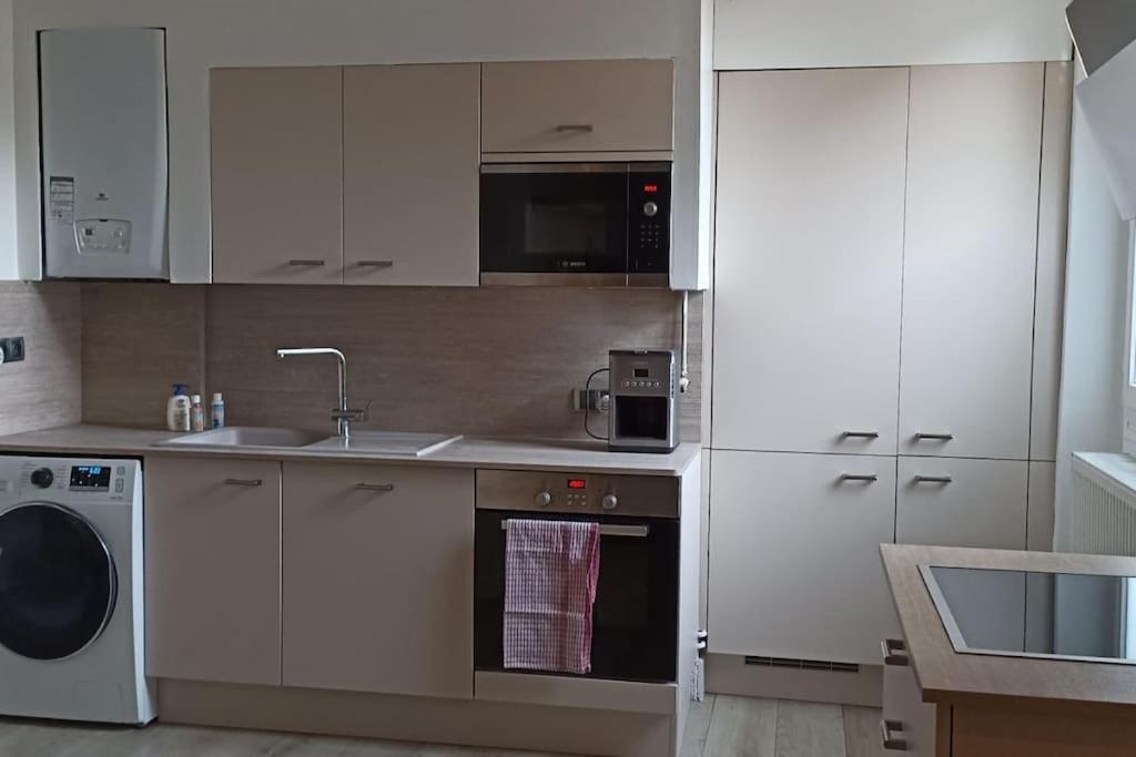 Appartamento Suresnes : 2 Pieces Cosy Esterno foto